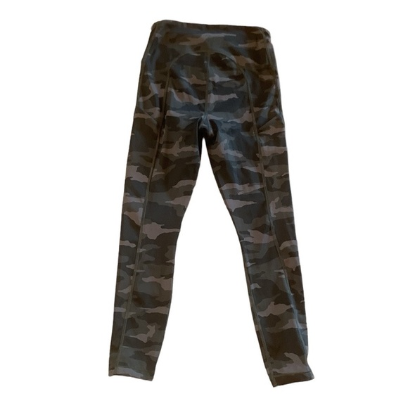 Athleta‎ Ultimate 7/8 Tight Legging Camo Black Gray Size XS - Picture 3 of 6